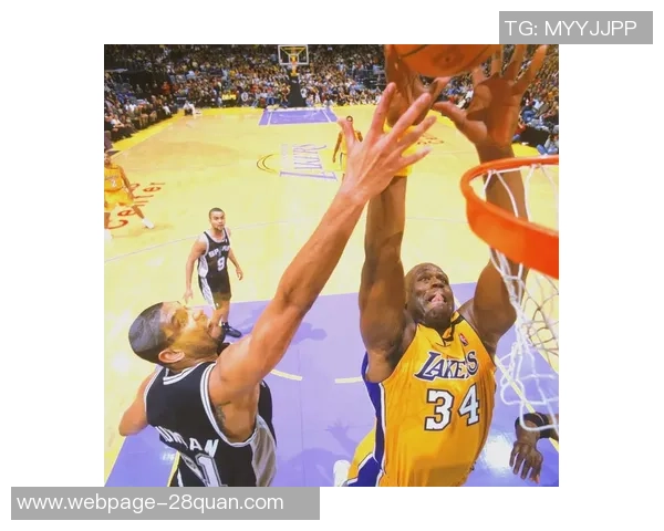 奥尼尔与邓肯巅峰对决精彩集锦解析篮球传奇的荣耀与对抗